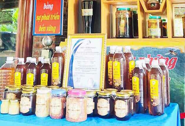 Kinh Mon forest honey sells well